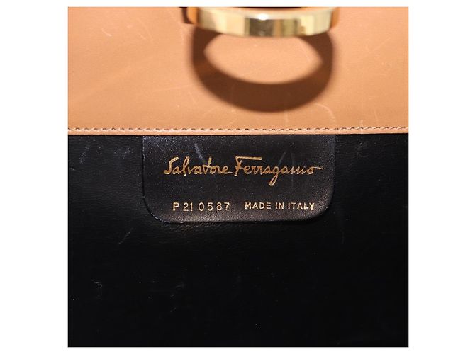 Borsa a tracolla Salvatore Ferragamo Gancini con catena in pelle marrone oro Auth 191749 - vista 12