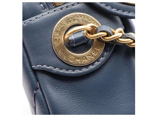 Borsa a tracolla Chanel in pelle Chevron V-stitch Blu - vista 2