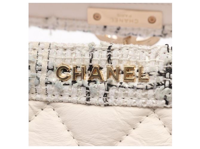 Chanel Matelassé 2-Way Shoulder Bag/Handbag Black White - view 8