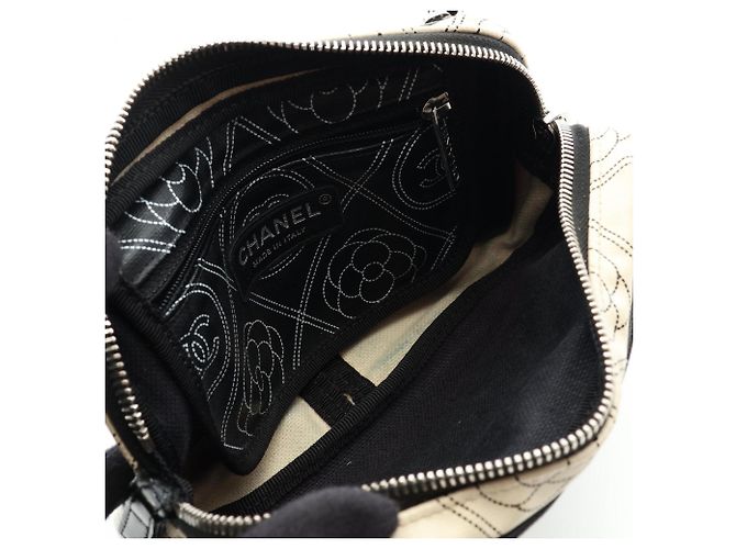 Chanel Camellia Coco Mark Handbag Pouch Schwarz Weiß - Ansicht 3