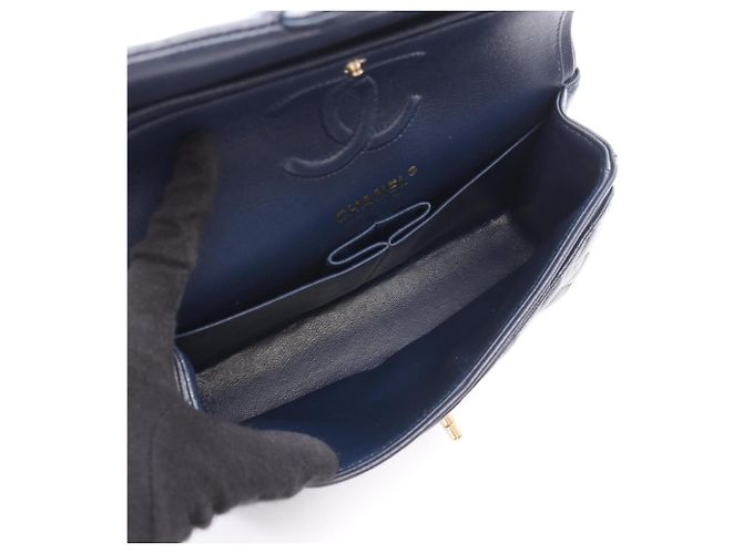 Borsa a tracolla Chanel Matelassé Double Flap Blu navy - vista 3