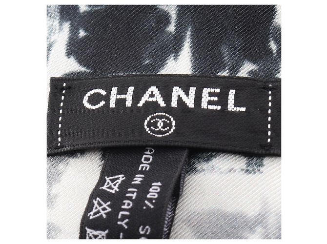 Pañuelo de seda Chanel Coco Mark Negro Blanco - vista 2