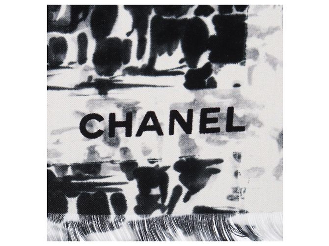 Pañuelo de seda Chanel Coco Mark Negro Blanco - vista 4