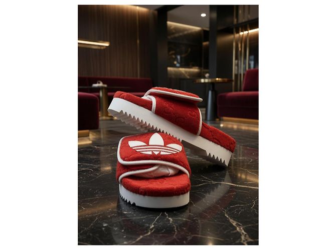 Sandali Gucci x Adidas Rosso - vista 3