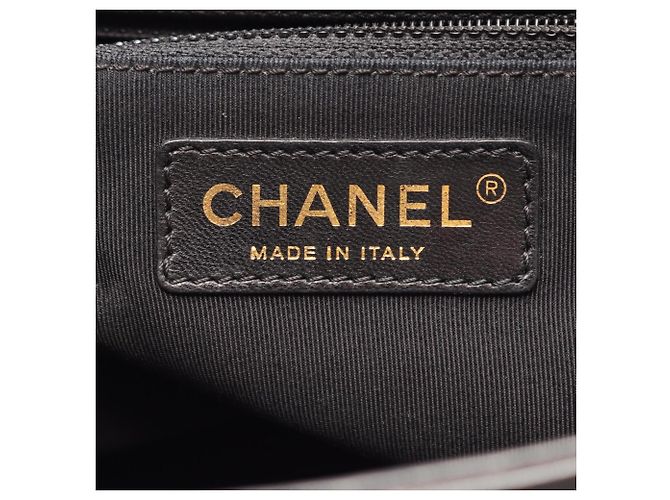 Borsa a tracolla Chanel Pagoda Flap Design Stitch Nero - vista 4