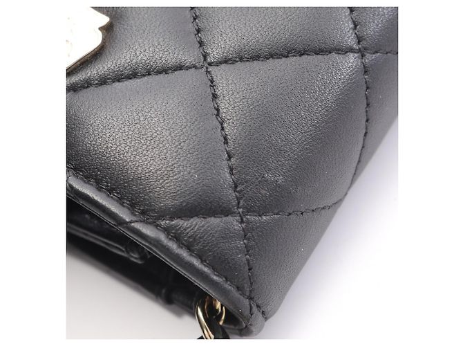 Borsa a tracolla Chanel Matelassé Icon Charm Nero - vista 10