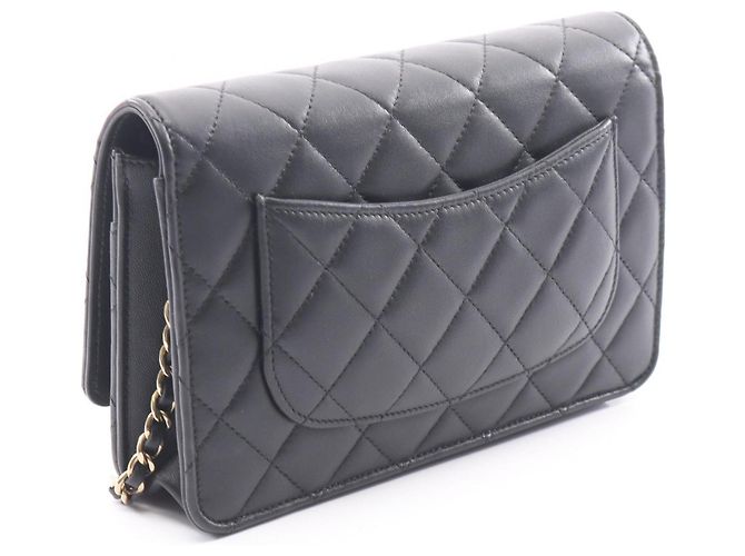 Borsa a tracolla Chanel Matelassé Icon Charm Nero - vista 2