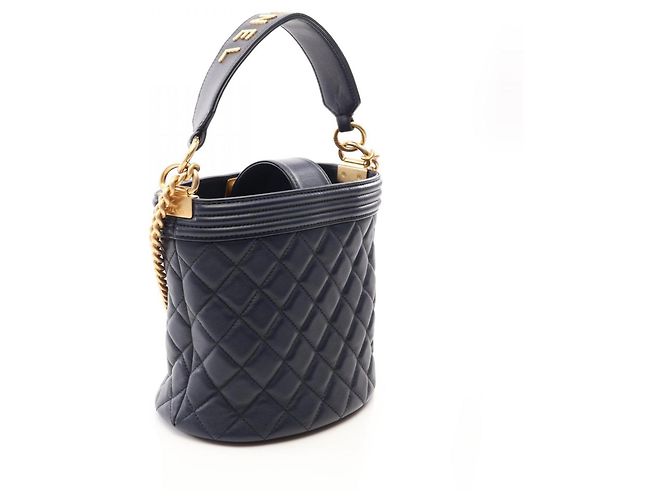 Sac à bandoulière 2-way Chanel Boy Bleu Marine - vue 2