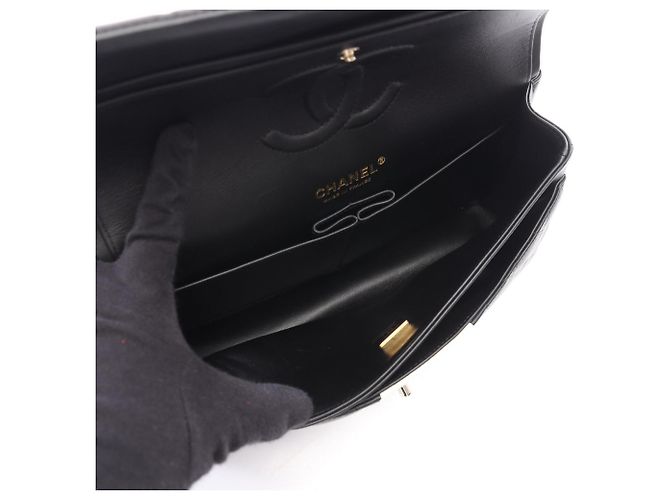Borsa a tracolla Chanel Matelassé Double Flap Nero Bianco - vista 3
