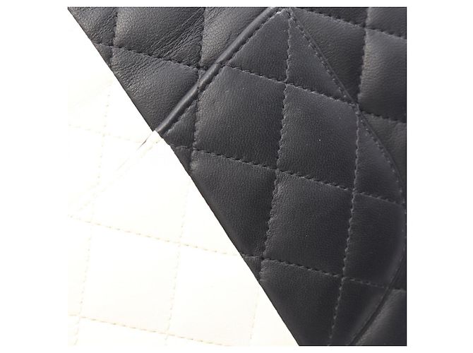 Borsa a tracolla Chanel Matelassé Double Flap Nero Bianco - vista 8