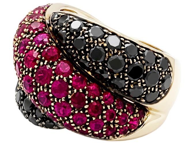 Anello Damiani "Gomitolo", diamanti neri e rubini. - vista 3