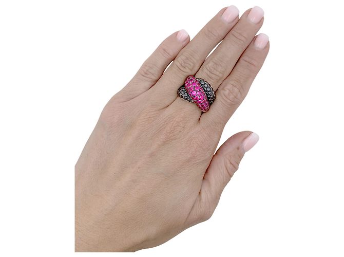 Anello Damiani "Gomitolo", diamanti neri e rubini. - vista 6