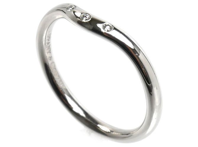 Anello a fascia curva in oro bianco 18K e diamanti Tiffany & Co. - vista 2