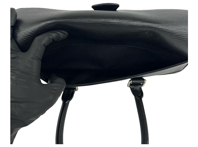 Borsa Louis Vuitton Segur PM in pelle Epi Nero - vista 10
