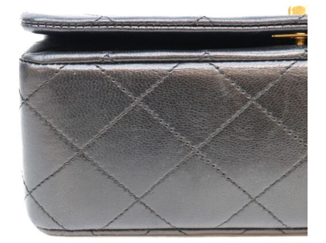 Chanel A03571 Turnlock Full Flap Mini Matelassé 19 Bolsa de Ombro Preto - vista 7