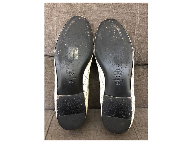 Chanel Loafer aus gestepptem Leder Weiß - Ansicht 13