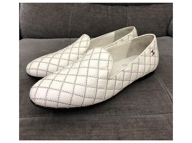 Chanel Loafer aus gestepptem Leder Weiß - Ansicht 3