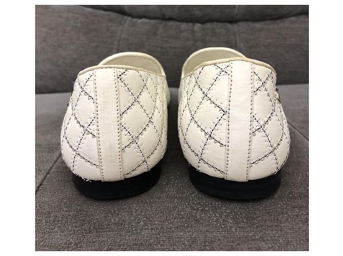 Chanel Loafer aus gestepptem Leder Weiß - Ansicht 8