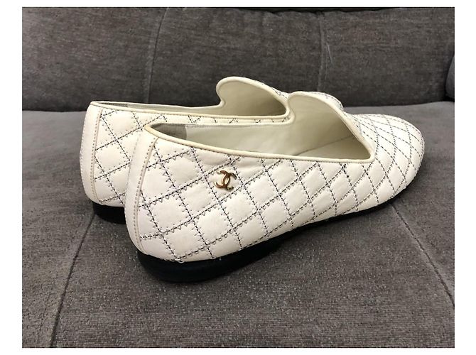 Chanel Loafer aus gestepptem Leder Weiß - Ansicht 9