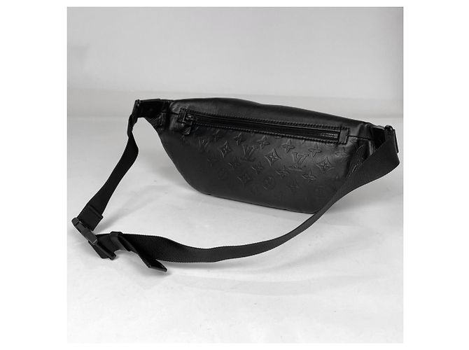 Marsupio Louis Vuitton Discovery Bumbag PM Nero - vista 2