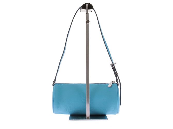 Michael Kors Piccola pochette cilindrica Izzy in pelle granulata Blu - vista 3