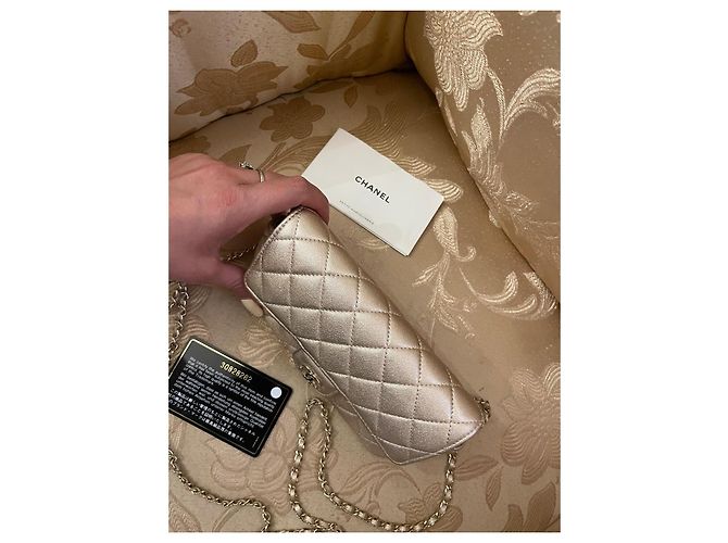 Borsa a tracolla Chanel in pelle dorata D'oro - vista 16