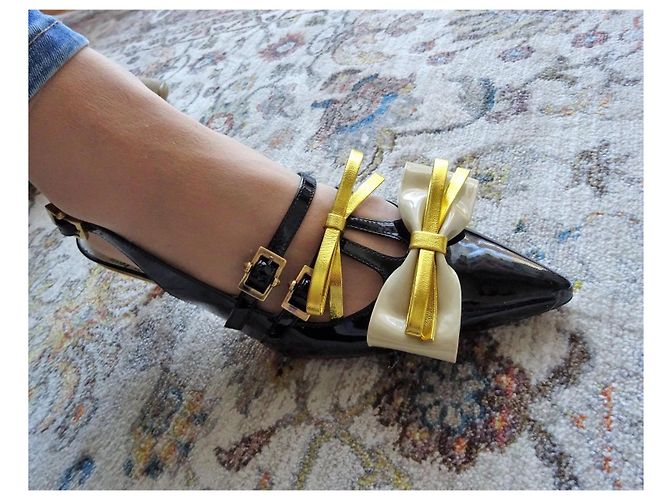Gucci Slingback Pumps aus Lackleder Schwarz Golden - Ansicht 4