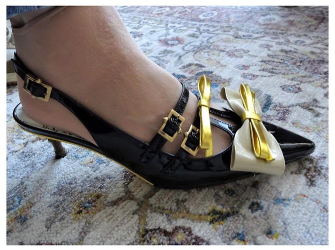 Gucci Slingback Pumps aus Lackleder Schwarz Golden - Ansicht 6