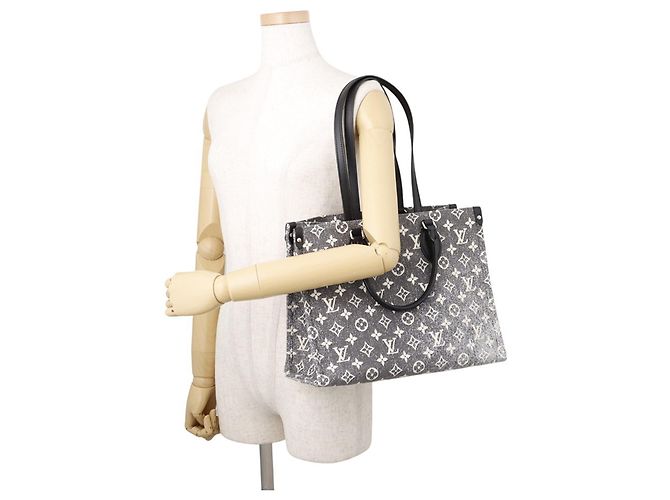Borsa Tote Louis Vuitton Monogram Jacquard Denim OnTheGo MM Marrone - vista 5