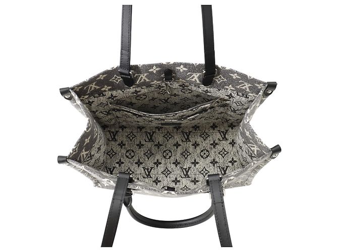 Borsa Tote Louis Vuitton Monogram Jacquard Denim OnTheGo MM Marrone - vista 6