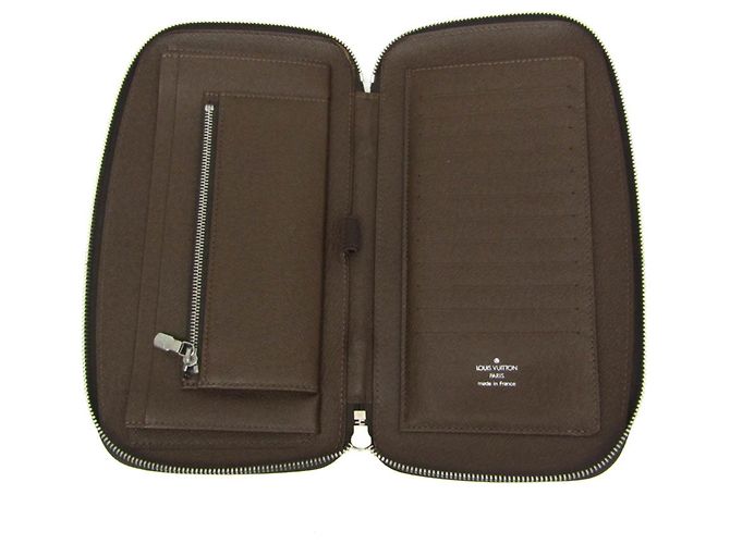 Organizer Organizzatore da viaggio Louis Vuitton Taiga Marrone - vista 3