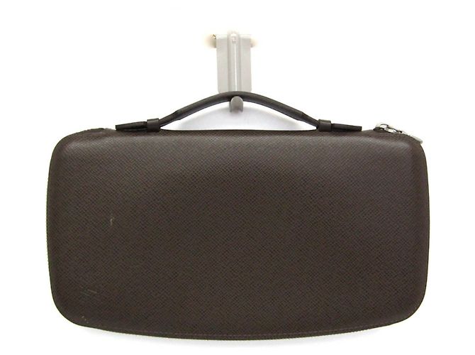 Organizer Organizzatore da viaggio Louis Vuitton Taiga Marrone - vista 5