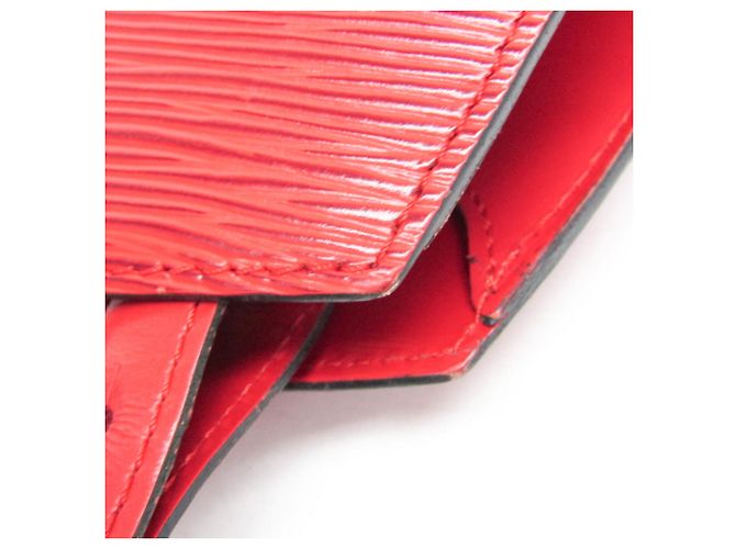 Borsa a tracolla Louis Vuitton Epi Cluny in rosso Castilian - vista 10