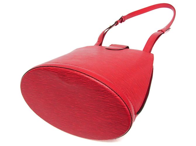 Borsa a tracolla Louis Vuitton Epi Cluny in rosso Castilian - vista 2