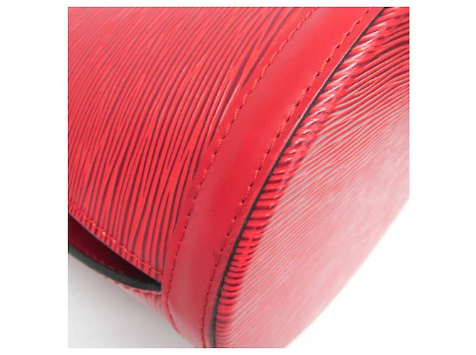 Borsa a tracolla Louis Vuitton Epi Cluny in rosso Castilian - vista 3