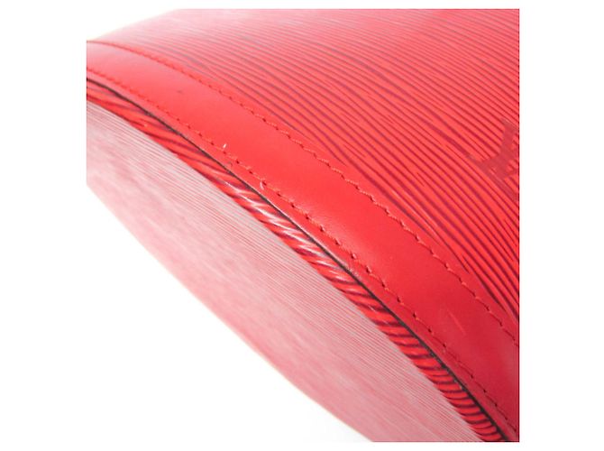 Borsa a tracolla Louis Vuitton Epi Cluny in rosso Castilian - vista 4