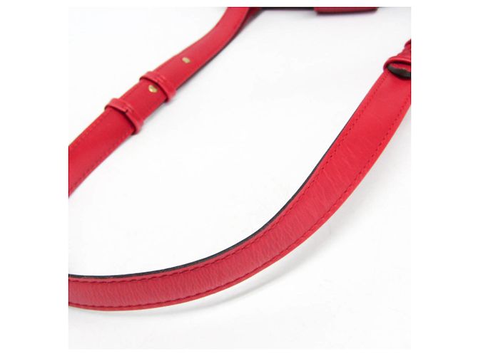 Borsa a tracolla Louis Vuitton Epi Cluny in rosso Castilian - vista 9