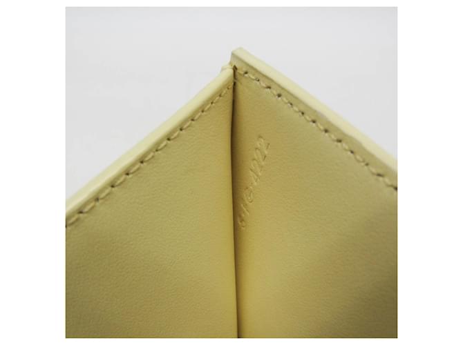Céline Cartera compacta Triomphe Celine en amarillo - vista 18