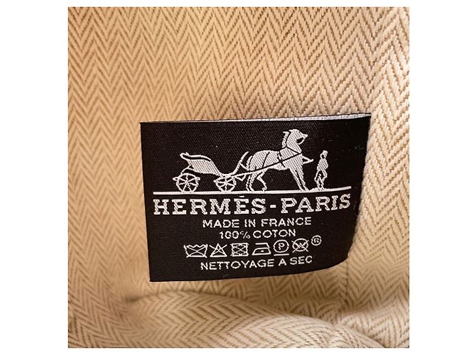 Hermès Pochette Kara Hermes in tela beige - vista 10