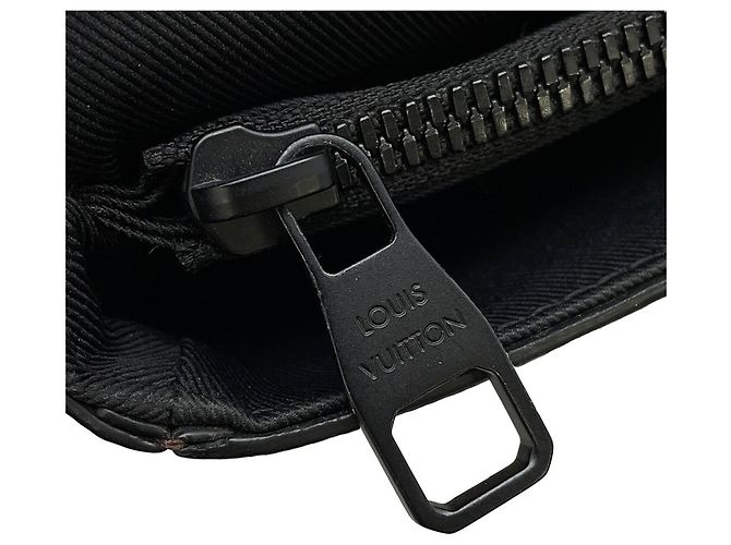 Borsa a tracolla Louis Vuitton Monogram Macassar S-Lock Nero - vista 15