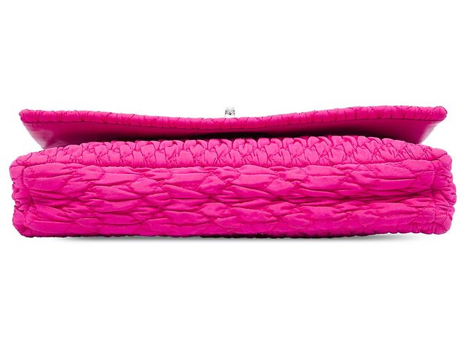 Borsa Miu Miu in nylon matelassé rosa con catena di cristalli - vista 3