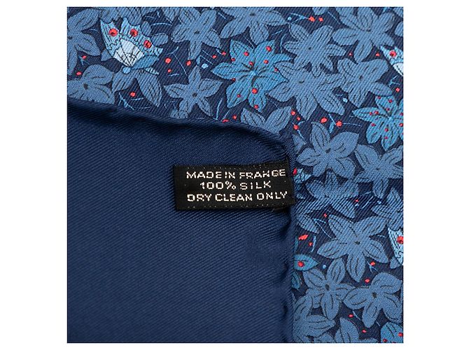 Sciarpa in seta Hermès Blue Flower and Butterfly 90 Blu navy - vista 4