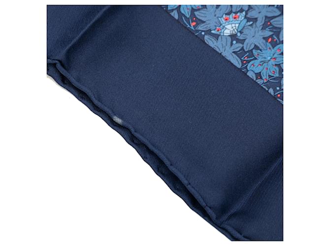 Sciarpa in seta Hermès Blue Flower and Butterfly 90 Blu navy - vista 6