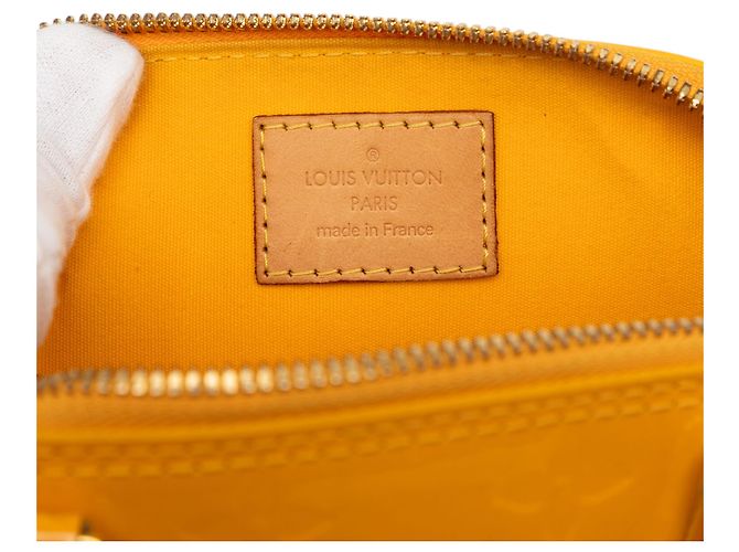 Louis Vuitton Alma BB en Monogram Vernis jaune Moutarde - vue 5