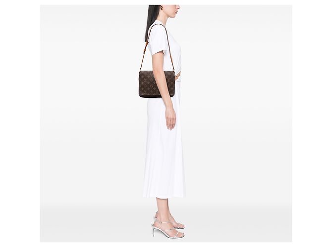 Louis Vuitton Musette Tango con tracolla corta monogramma marrone - vista 6