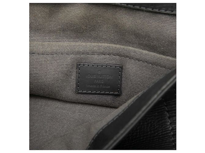 Louis Vuitton Black Utah Omaha Nero - vista 5