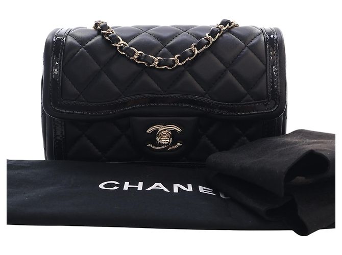 Chanel Black Mini CC Matelassé Lambskin Lucido Half Flap Nero - vista 15