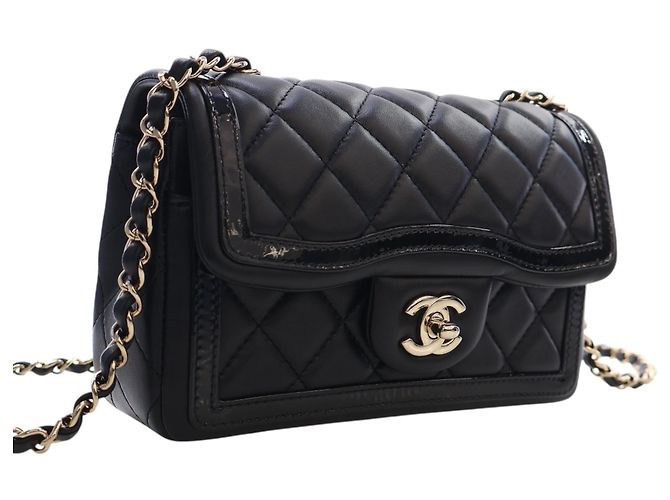 Chanel Black Mini CC Matelassé Lambskin Lucido Half Flap Nero - vista 2