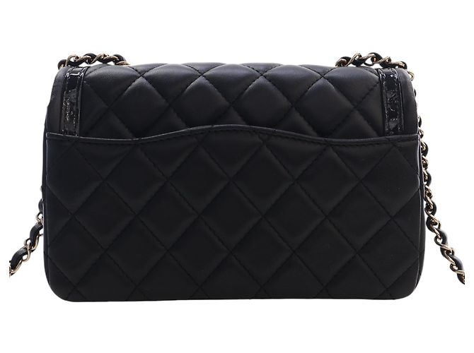 Chanel Black Mini CC Matelassé Lambskin Lucido Half Flap Nero - vista 4