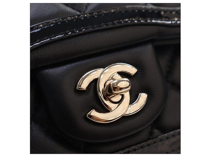 Chanel Black Mini CC Matelassé Lambskin Lucido Half Flap Nero - vista 7
